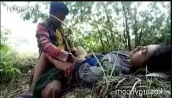 တောထဲခေါ်ပီးကြောက်နေတဲ့စော်လေးကိုအတင်းလိုးတာ