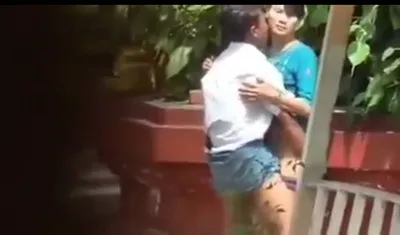 ဘုရားအုက်တံတိုင်းဘေးမာ မစောင့်နှိင်တော့ဘူးနေမာ